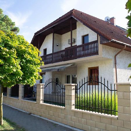 Zsolnay Apartman 시오포크 외부 사진