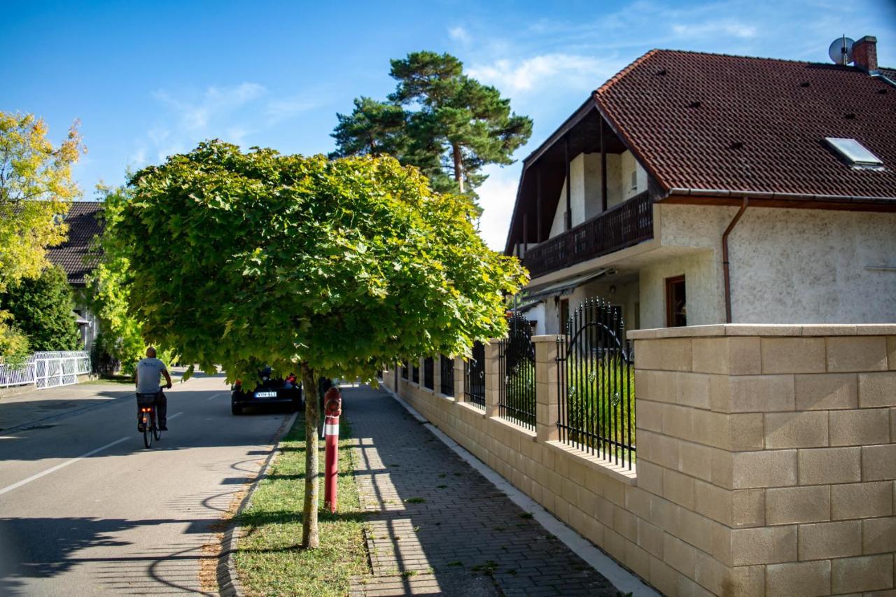 Zsolnay Apartman 시오포크 외부 사진