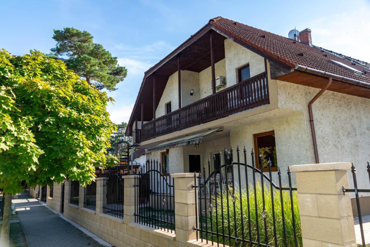 Zsolnay Apartman 시오포크 외부 사진